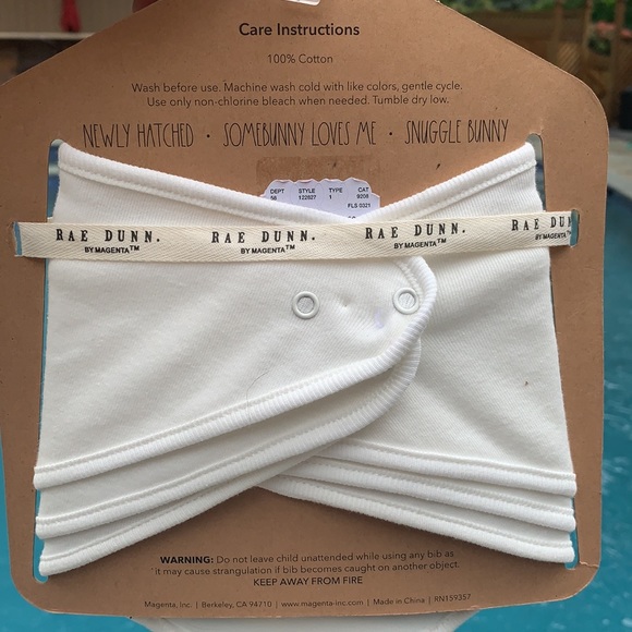 New Rae Dunn set of 3 Baby Bibs - Picture 10 of 11